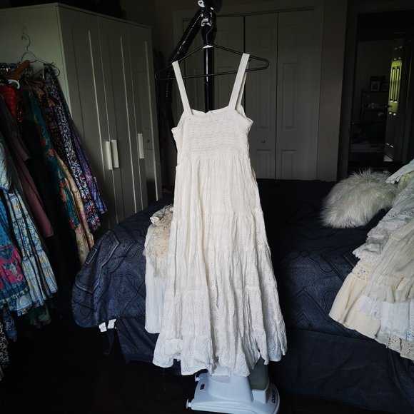 Cotton White Embroidery Dress - Picture 4 of 5